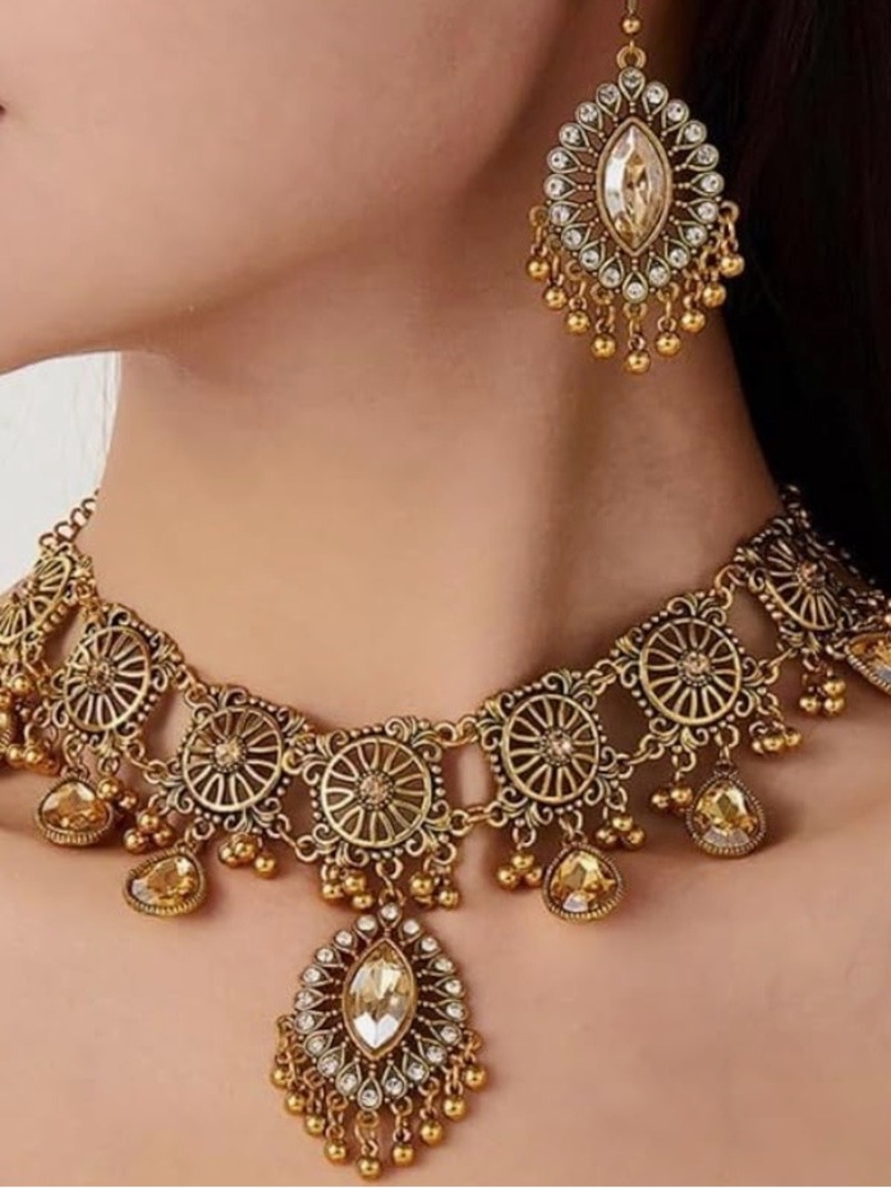 Indian jewelry set gold